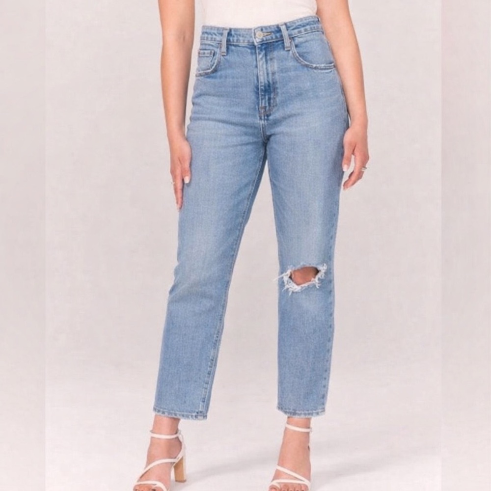 A&F Ultra High-Rise Ankle Straight Jeans in Light Wash 34P/18S Petite